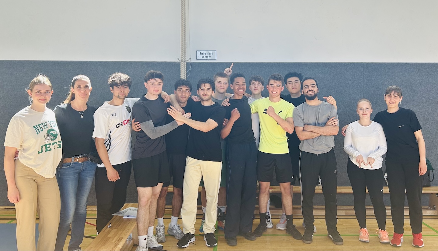 Polizeieinsatz am LLG … allerdings im Auftrag der Berufs- und Studienorientierung!