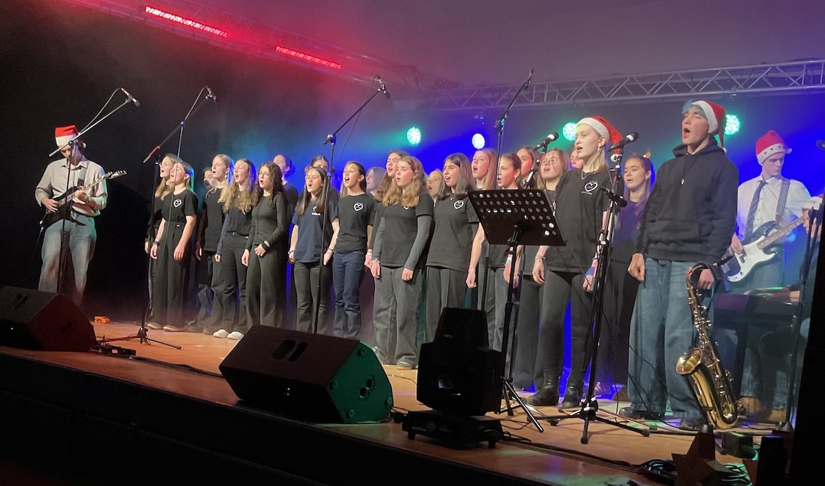 „Ludwig feiert Weihnachten“ 2025 - Landgraf-Ludwigs-Gymnasium zeigte bunte Weihnachtsshow 